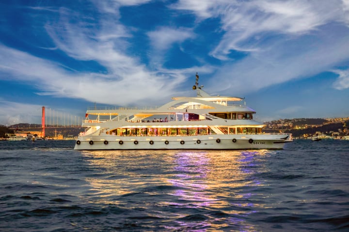Eminönü before you board